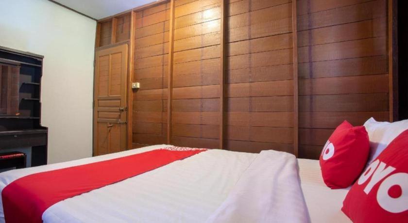 Oyo 909 Guiding Star Resort Chiang Mai Exterior photo
